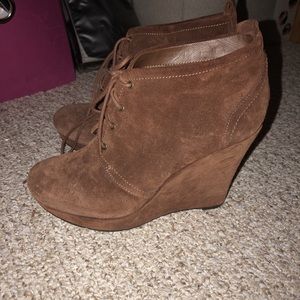 Brown wedges